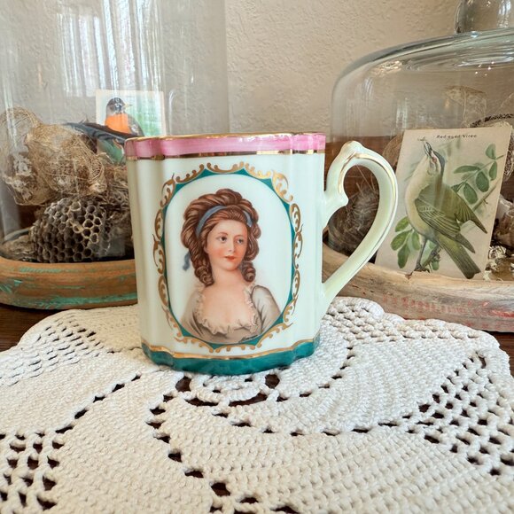Vintage ornate small porcelain cup with pretty lady - Picture 4 of 10